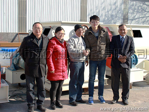 印度友人來我公司考察干粉砂漿成套設備